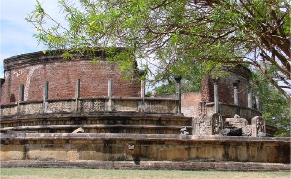 Circular Vatadage of the Quadrangle, Polonnaruwa
